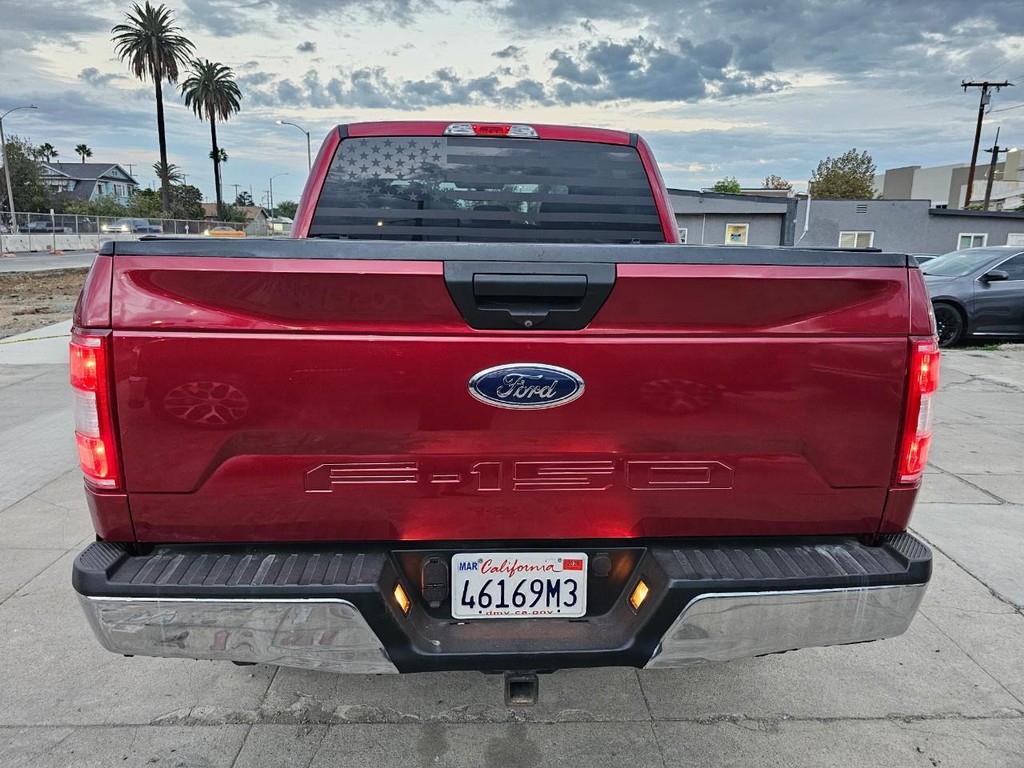 Ford F-150 Vehicle Full-screen Gallery Image 4