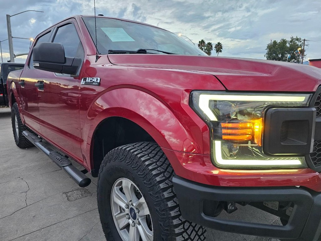 Ford F-150 Vehicle Full-screen Gallery Image 9