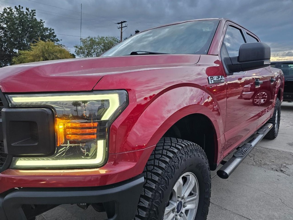 Ford F-150 Vehicle Full-screen Gallery Image 10