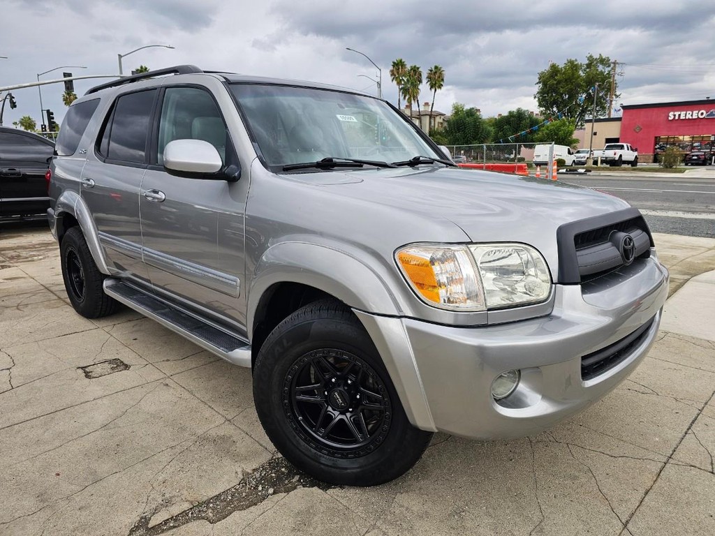 Toyota Sequoia Vehicle Full-screen Gallery Image 8