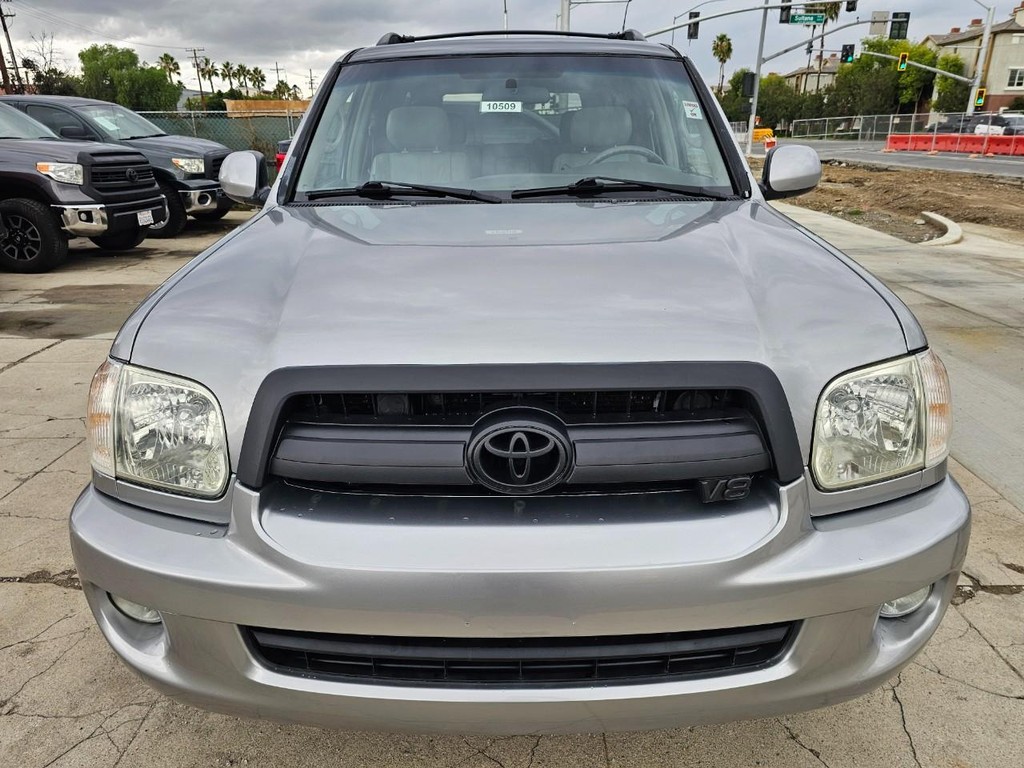 Toyota Sequoia Vehicle Full-screen Gallery Image 9