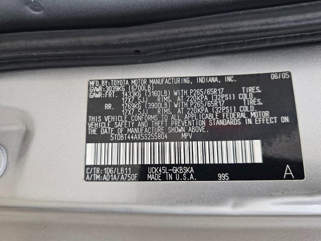 Toyota Sequoia Vehicle Full-screen Gallery Image 39