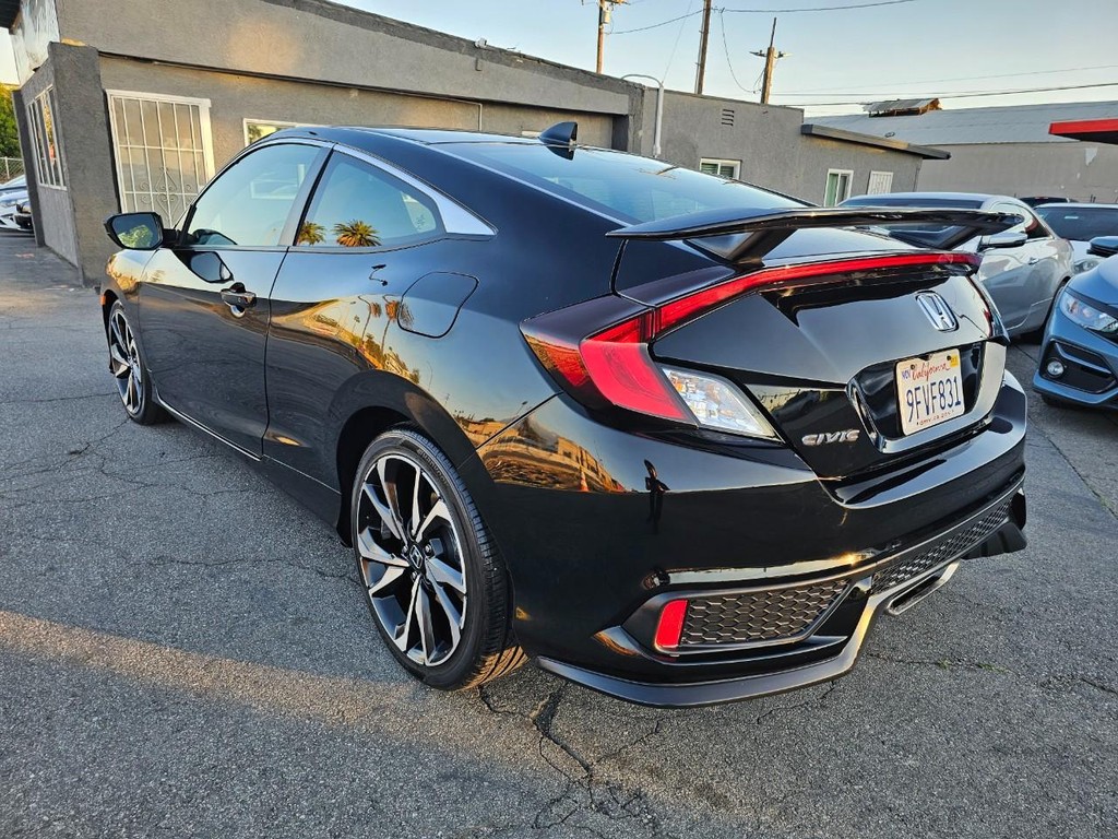 Honda Civic Si Coupe Vehicle Full-screen Gallery Image 04