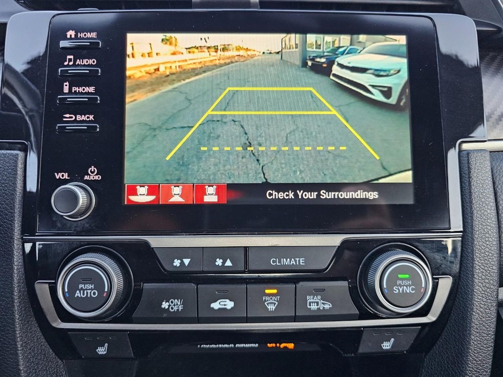 Honda Civic Si Coupe Vehicle Full-screen Gallery Image 26