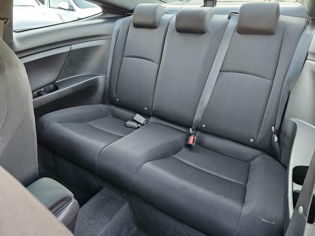 Honda Civic Si Coupe Vehicle Full-screen Gallery Image 27