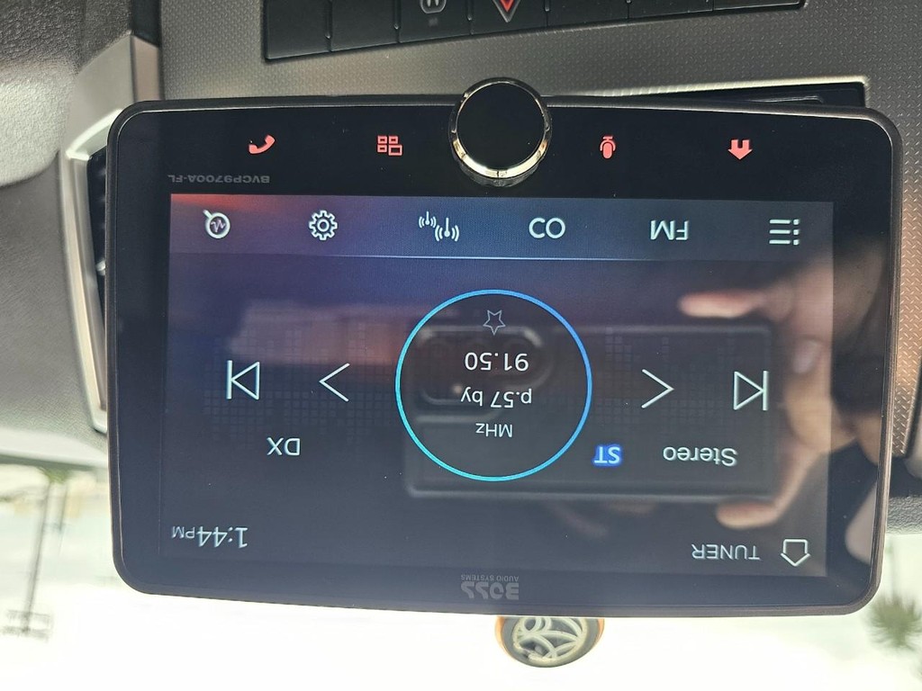 Jeep Grand Cherokee Vehicle Full-screen Gallery Image 24