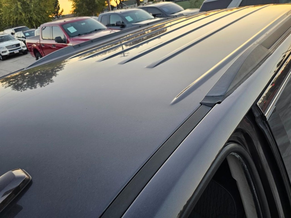 Chevrolet Tahoe Vehicle Full-screen Gallery Image 17