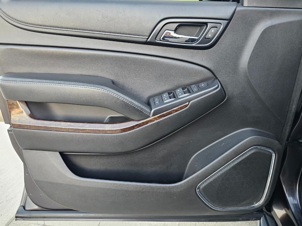 Chevrolet Tahoe Vehicle Full-screen Gallery Image 18