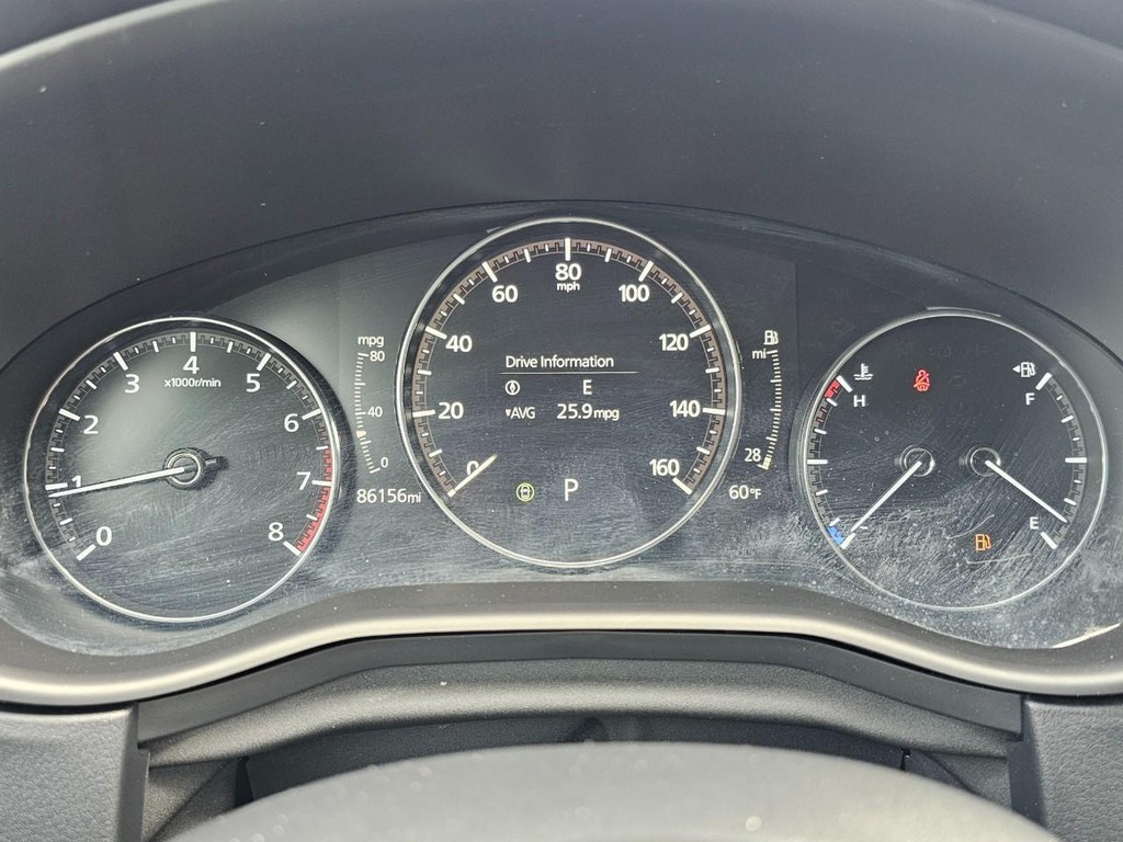 Mazda CX-30 Vehicle Full-screen Gallery Image 23