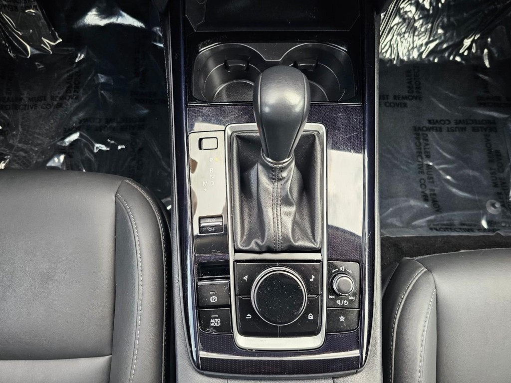 Mazda CX-30 Vehicle Full-screen Gallery Image 32