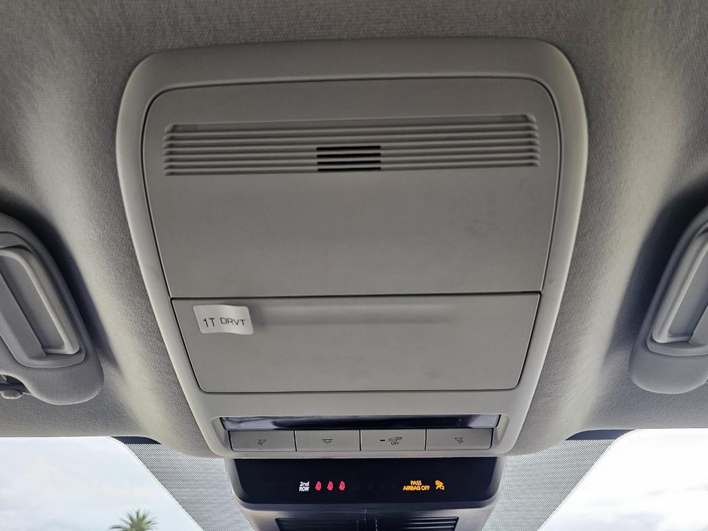 Mazda CX-30 Vehicle Full-screen Gallery Image 34