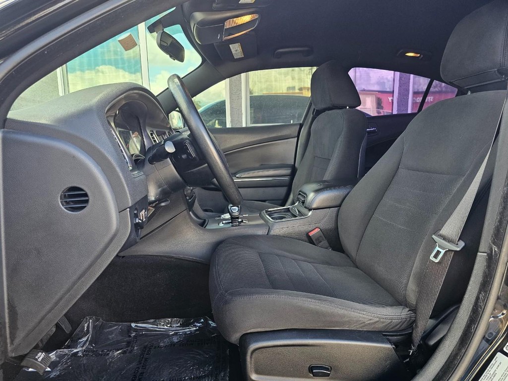 Dodge Charger Vehicle Full-screen Gallery Image 16