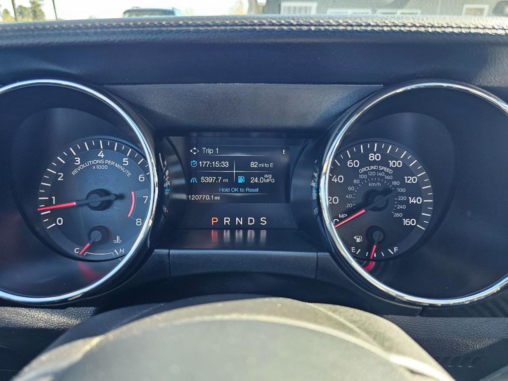 Ford Mustang Vehicle Full-screen Gallery Image 21