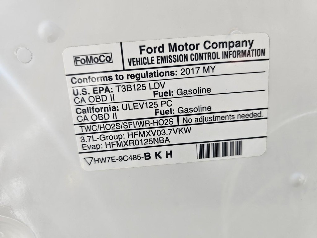 Ford Mustang Vehicle Full-screen Gallery Image 34