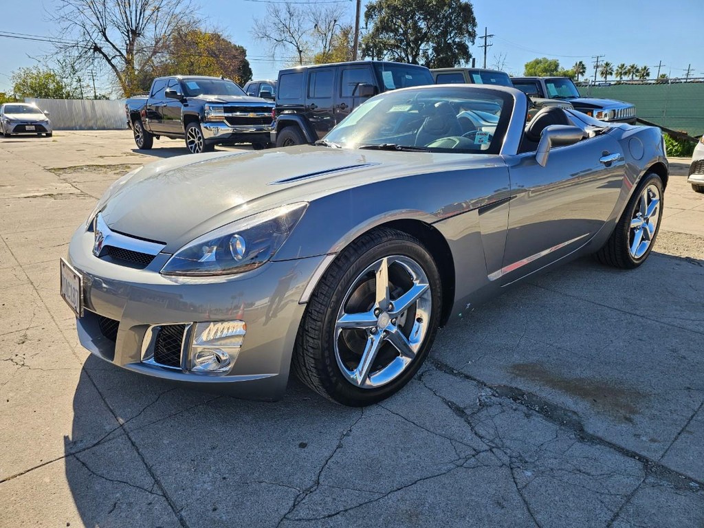 Saturn Sky Vehicle Full-screen Gallery Image 2