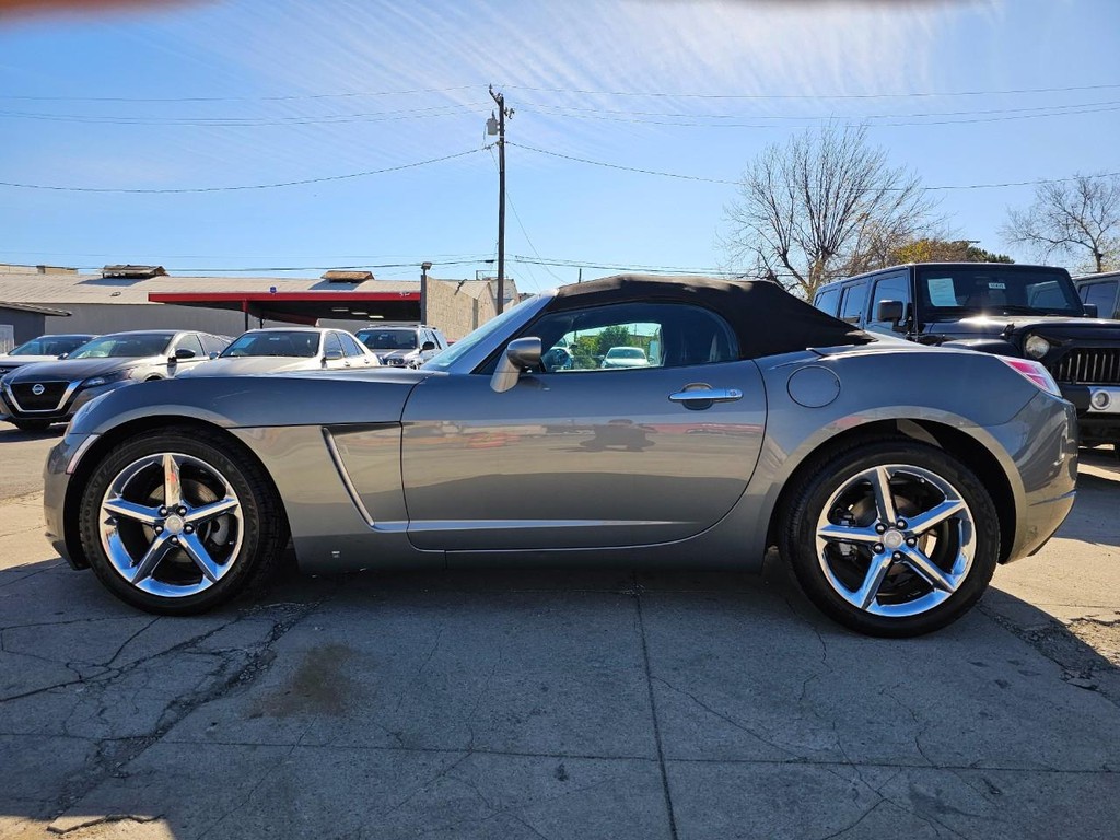 Saturn Sky Vehicle Full-screen Gallery Image 3