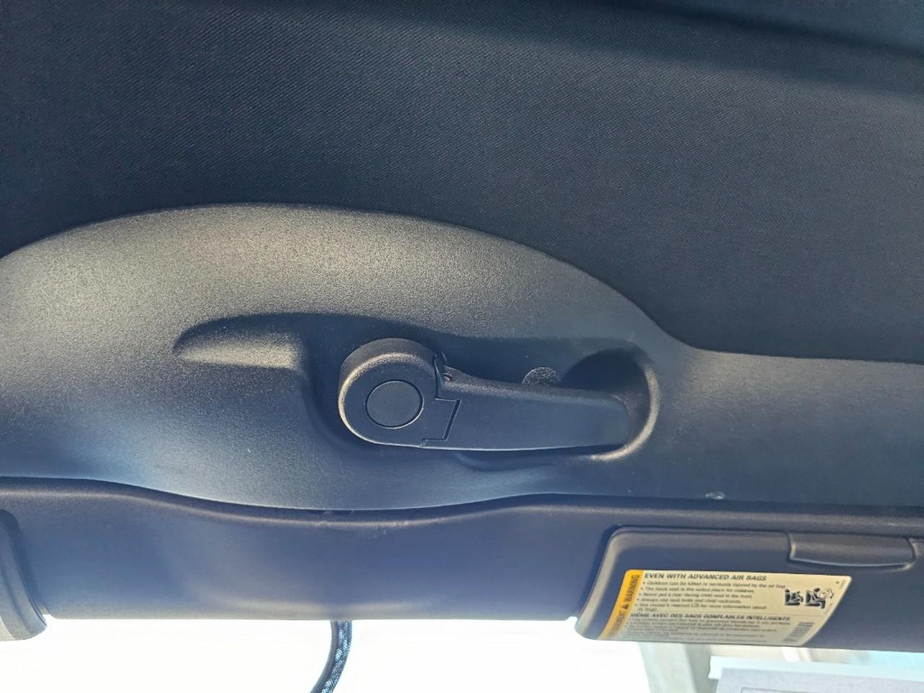 Saturn Sky Vehicle Full-screen Gallery Image 35