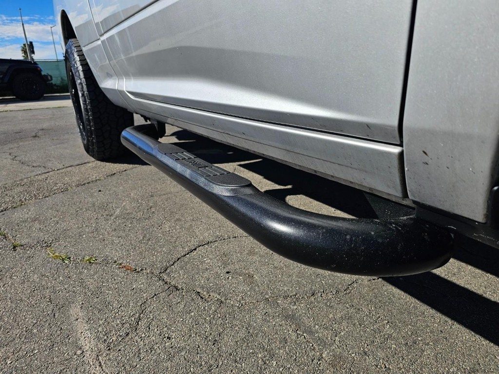 Dodge Ram 1500 Vehicle Full-screen Gallery Image 5