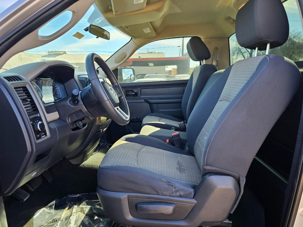 Dodge Ram 1500 Vehicle Full-screen Gallery Image 7