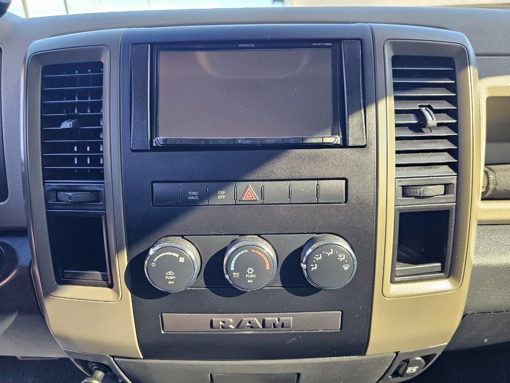 Dodge Ram 1500 Vehicle Full-screen Gallery Image 12