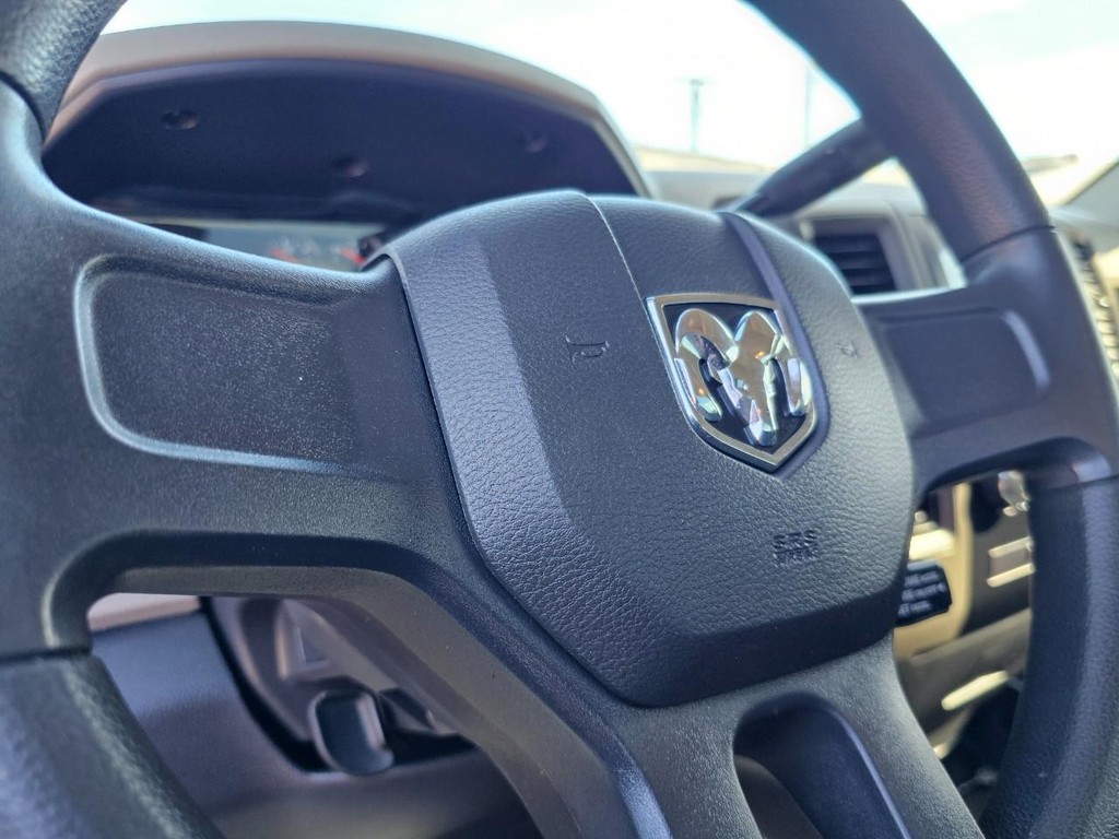 Dodge Ram 1500 Vehicle Full-screen Gallery Image 21