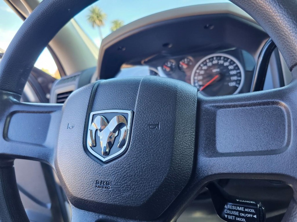 Dodge Ram 1500 Vehicle Full-screen Gallery Image 22