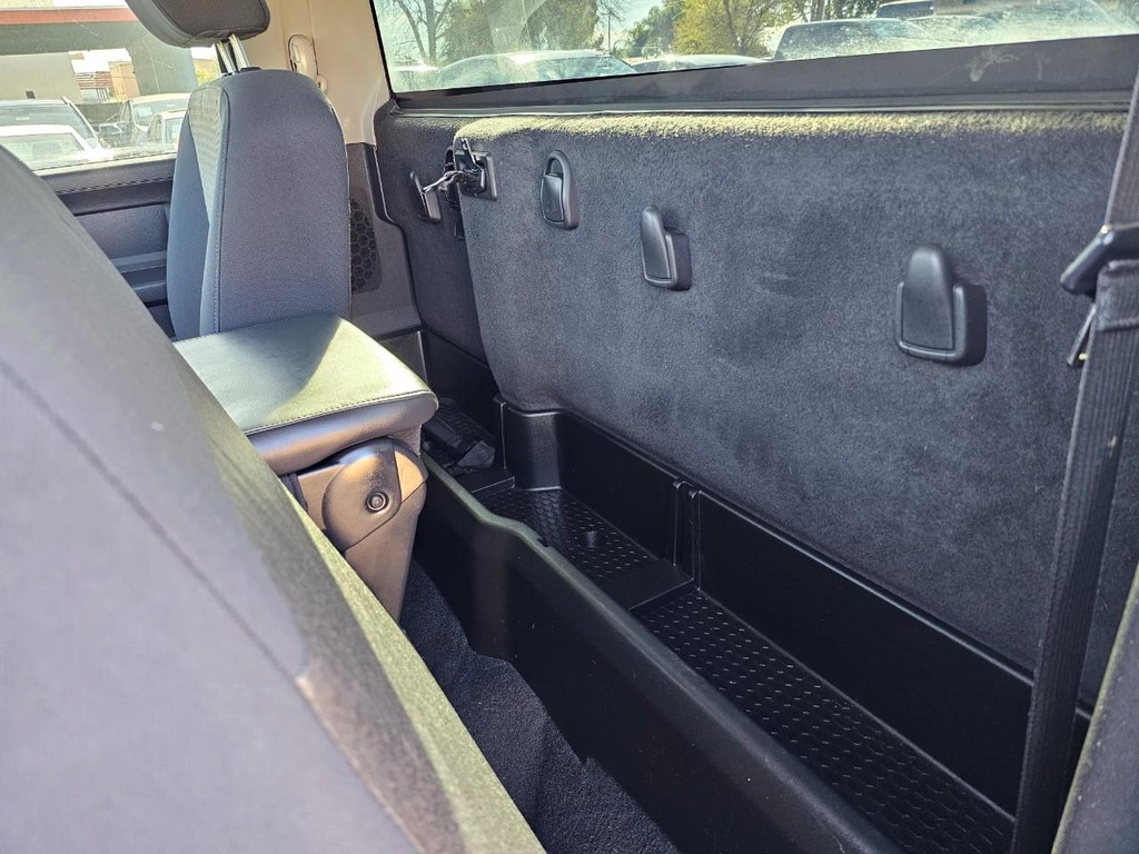 Dodge Ram 1500 Vehicle Full-screen Gallery Image 25