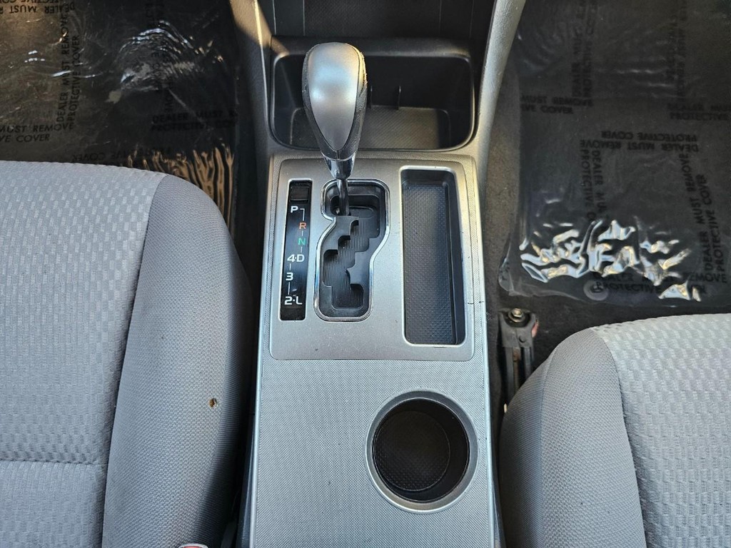 Toyota Tacoma Vehicle Full-screen Gallery Image 33