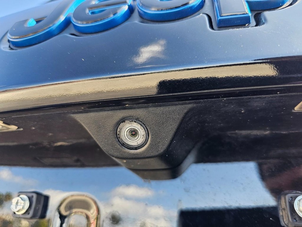 Jeep Grand Cherokee Vehicle Full-screen Gallery Image 15