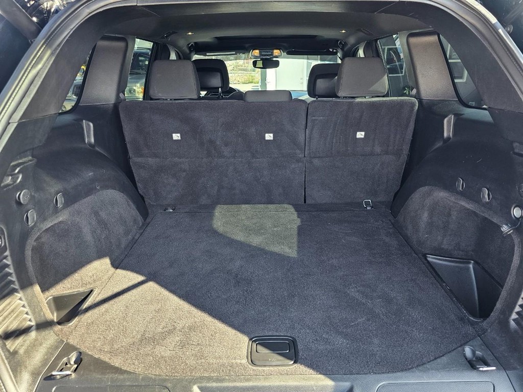 Jeep Grand Cherokee Vehicle Full-screen Gallery Image 40