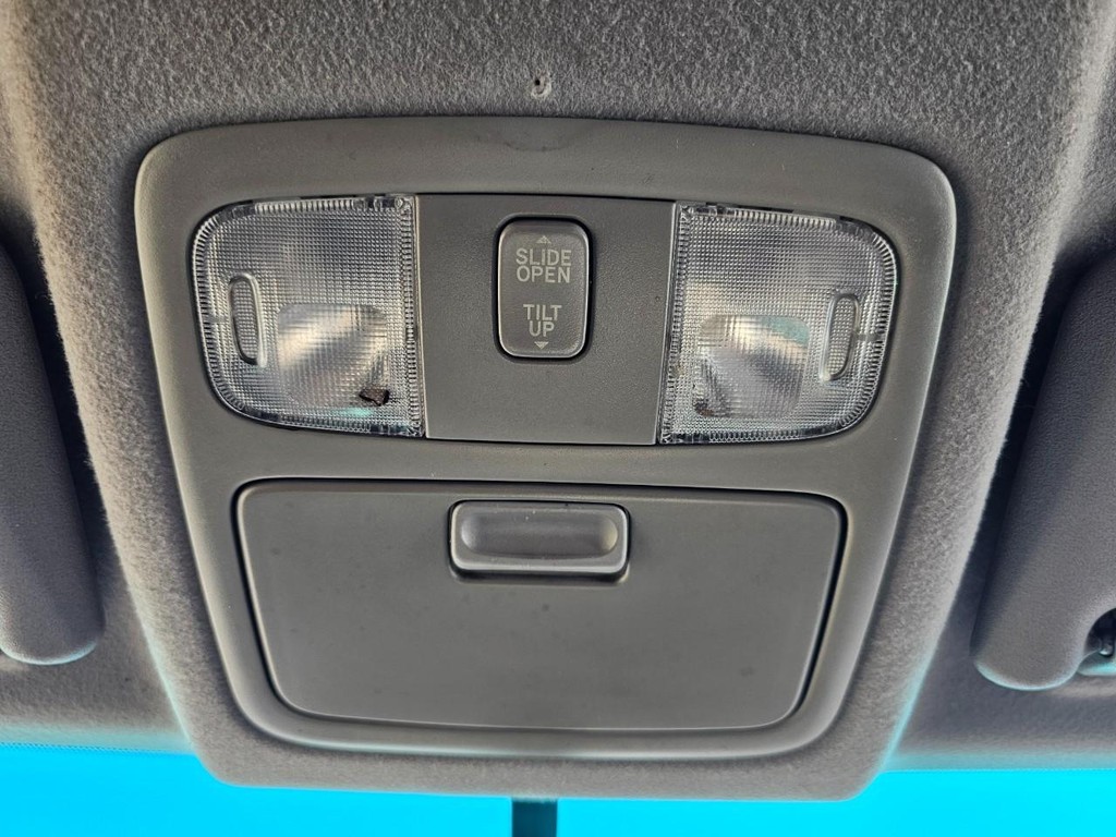 Toyota 4Runner Vehicle Full-screen Gallery Image 28