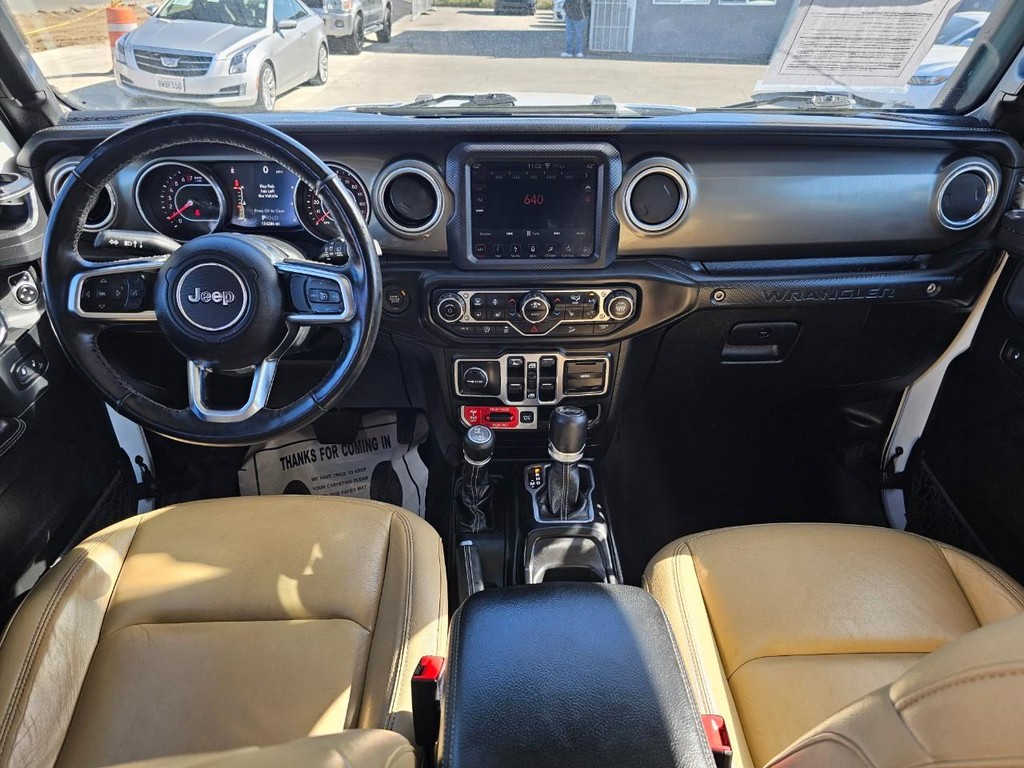 Jeep Wrangler Unlimited Vehicle Full-screen Gallery Image 31