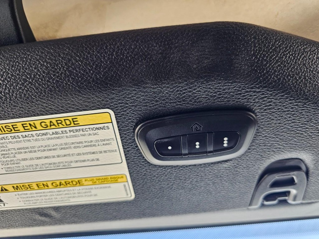 Jeep Wrangler Unlimited Vehicle Full-screen Gallery Image 37