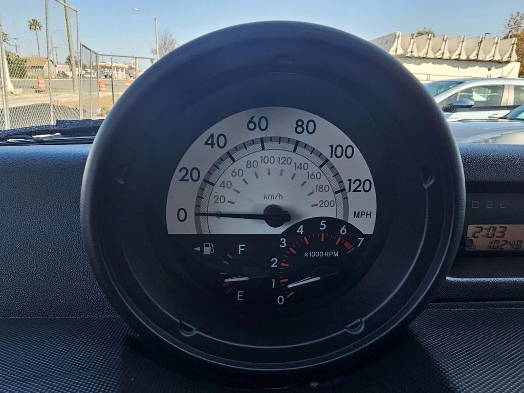 Scion xB Vehicle Full-screen Gallery Image 19