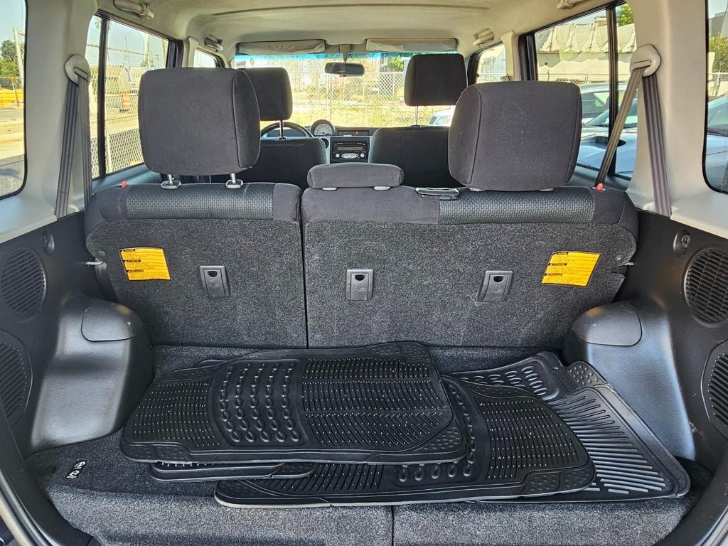 Scion xB Vehicle Full-screen Gallery Image 29