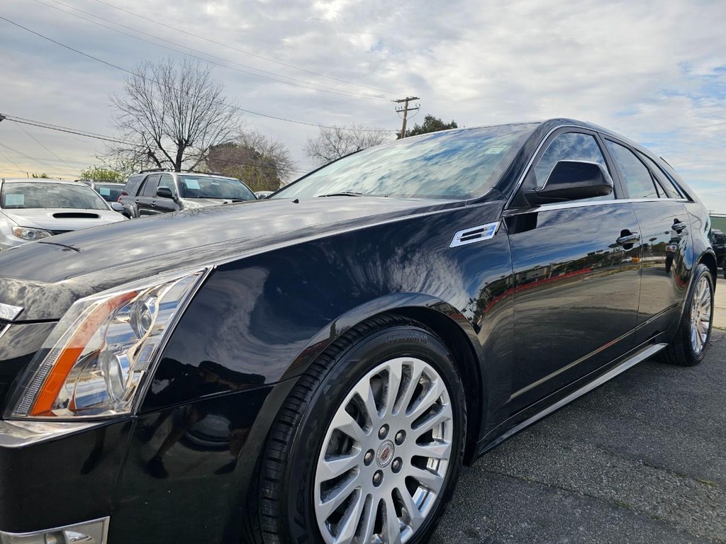 Cadillac CTS Wagon Vehicle Full-screen Gallery Image 11