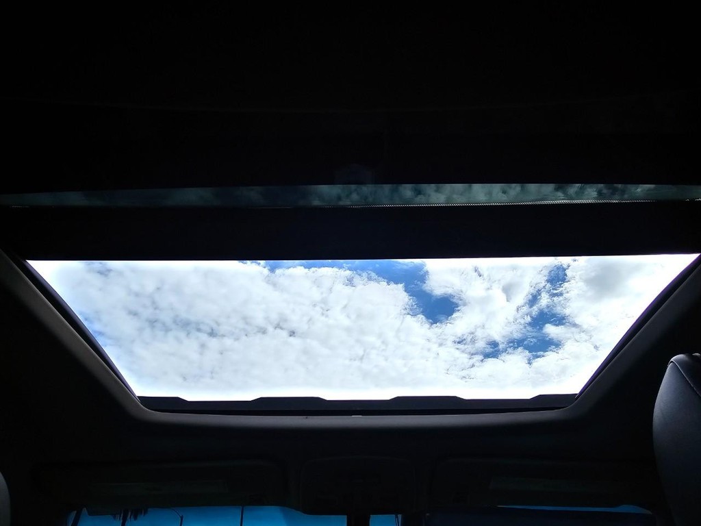 Cadillac CTS Wagon Vehicle Full-screen Gallery Image 38