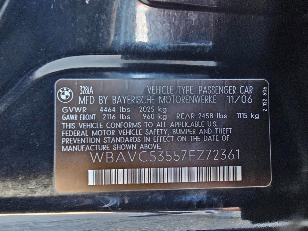 BMW 3 Series Vehicle Full-screen Gallery Image 39