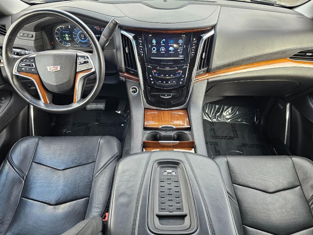 Cadillac Escalade ESV Vehicle Full-screen Gallery Image 37