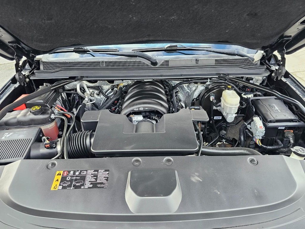 Cadillac Escalade ESV Vehicle Full-screen Gallery Image 42