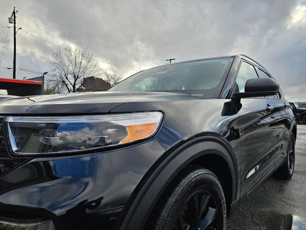 Ford Explorer Vehicle Full-screen Gallery Image 11