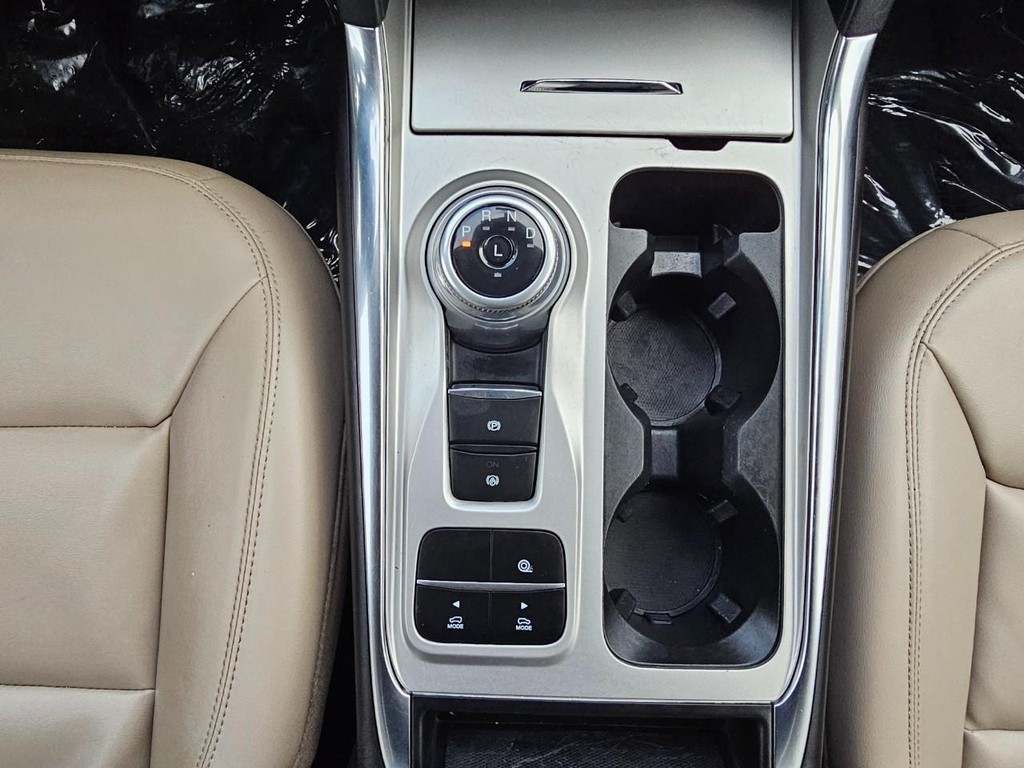 Ford Explorer Vehicle Full-screen Gallery Image 33