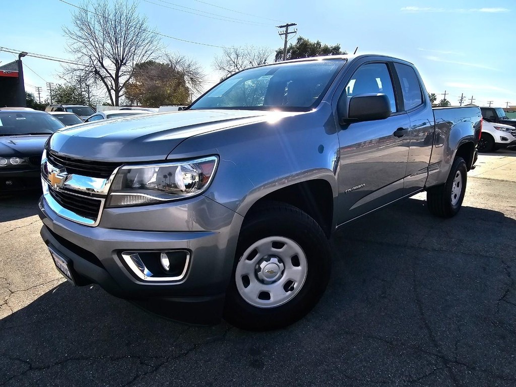 Chevrolet Colorado Vehicle Full-screen Gallery Image 02