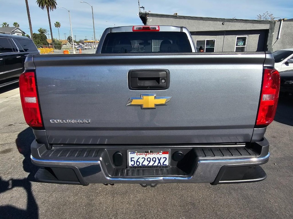 Chevrolet Colorado Vehicle Full-screen Gallery Image 05