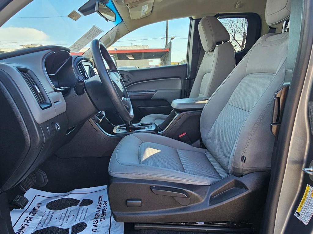 Chevrolet Colorado Vehicle Full-screen Gallery Image 17