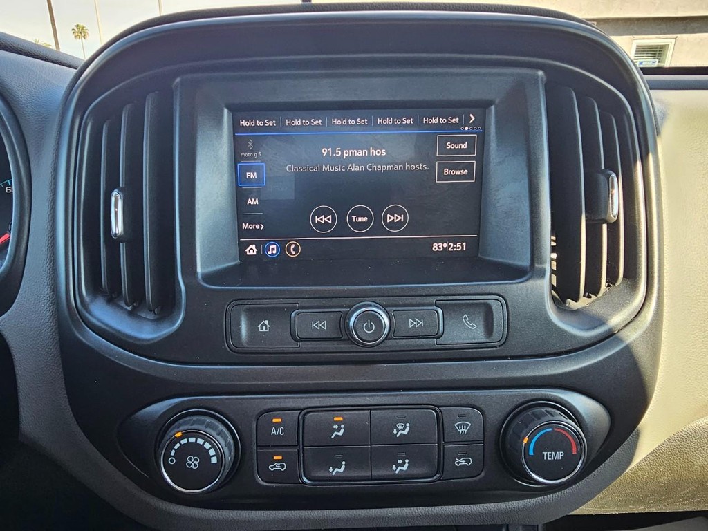 Chevrolet Colorado Vehicle Full-screen Gallery Image 22