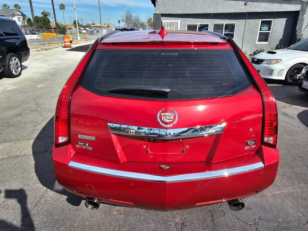 Cadillac CTS Wagon Vehicle Full-screen Gallery Image 05