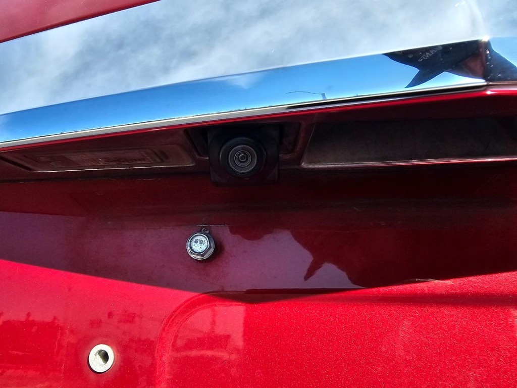 Cadillac CTS Wagon Vehicle Full-screen Gallery Image 14