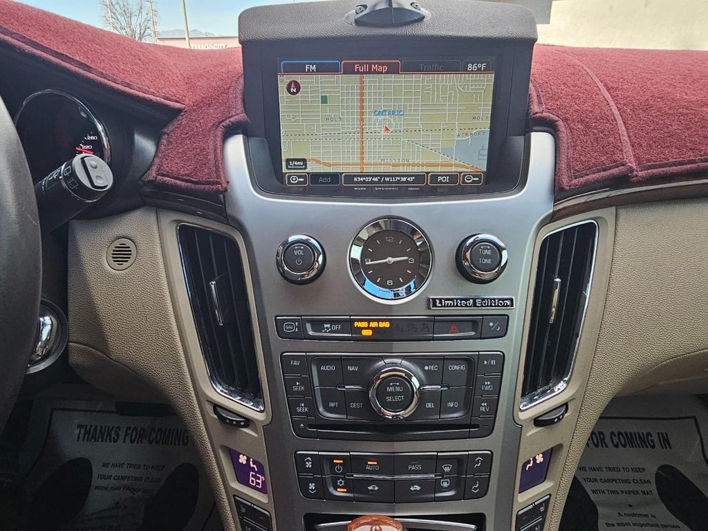 Cadillac CTS Wagon Vehicle Full-screen Gallery Image 24