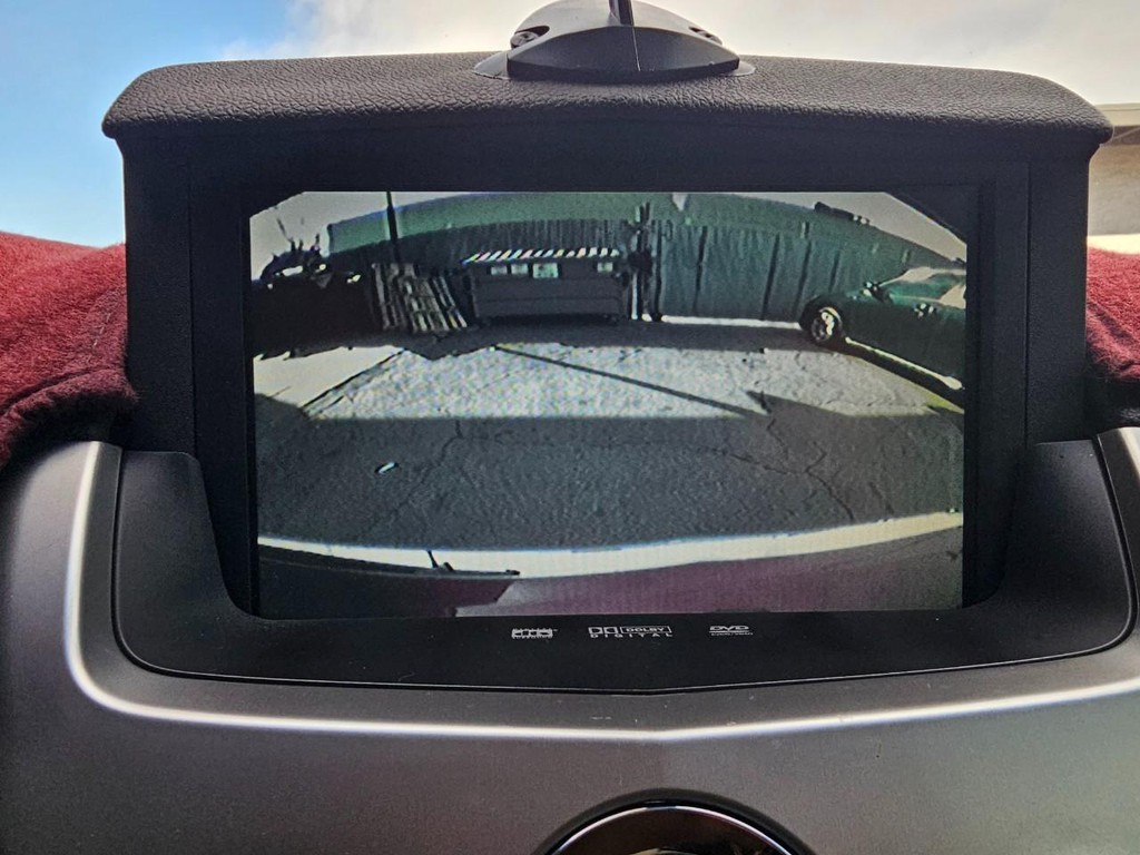 Cadillac CTS Wagon Vehicle Full-screen Gallery Image 25